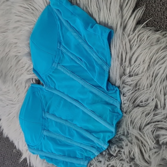 Princess polly 8 crop bustier - Picture 2 of 4